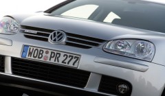 Fokozódik a hibridautók versenye - bejelentkezett a Volkswagen is